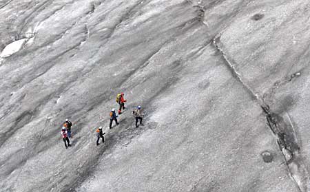 Volt media on glacier